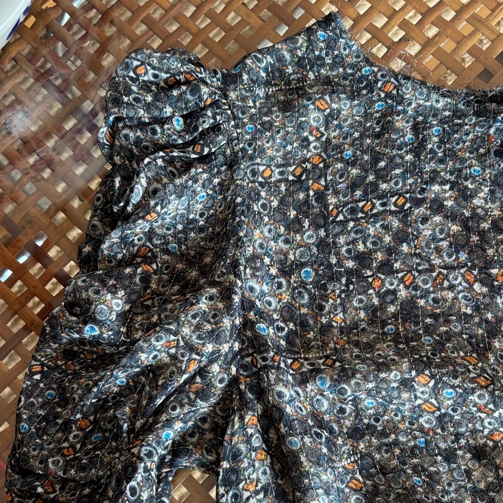 Chic Multicolor Textured Blouse - Picture 5 of 9